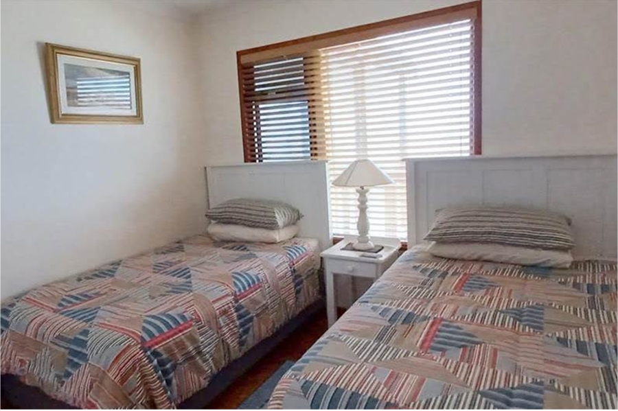 5 Bedroom Property for Sale in Beachview Eastern Cape